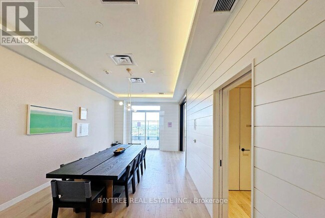 Building Photo - 100 Dalhousie St