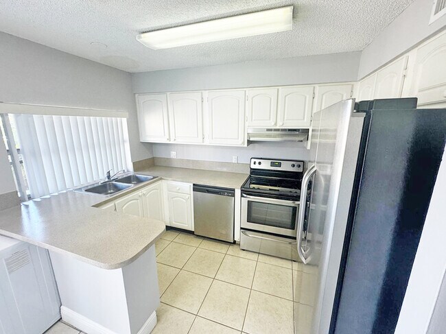 Building Photo - 4411 Treehouse Ln