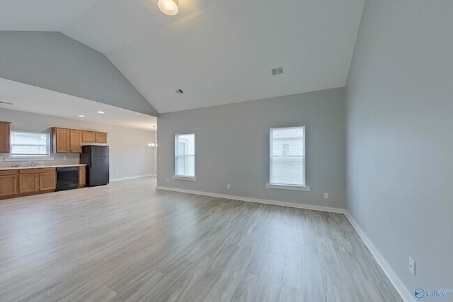 Building Photo - 45 HAWK LN