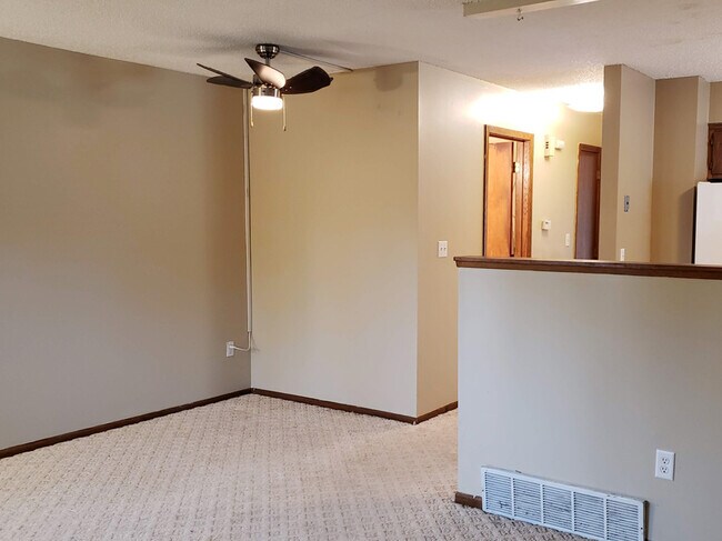 Foto del edificio - 4205 22nd Ave NW