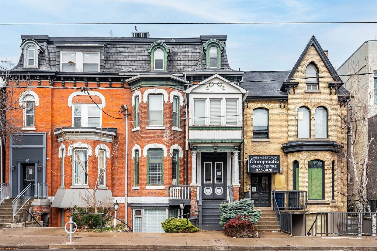 Photo principale - 212 Carlton St.