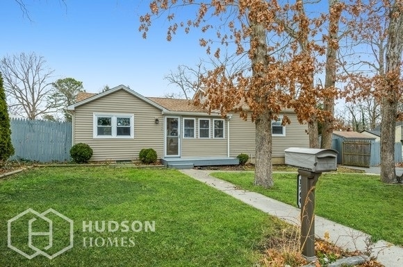 Primary Photo - 1744 Whitcomb Rd