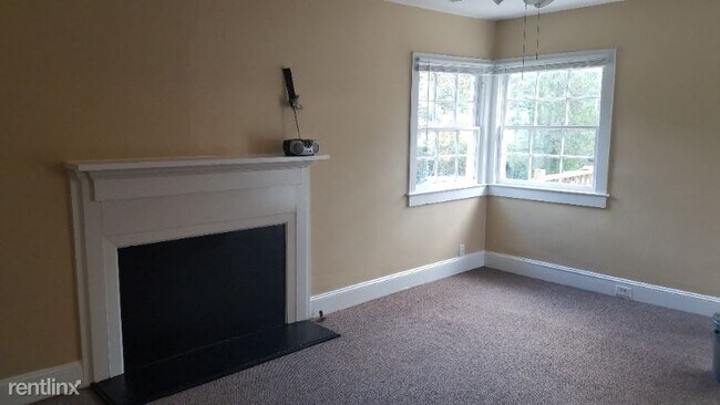 Building Photo - 2 br, 1 bath House - 8114 Taylor Street