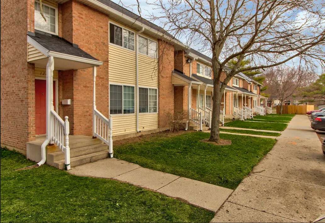 Exterior del complejo - Arbor Pointe Townhomes