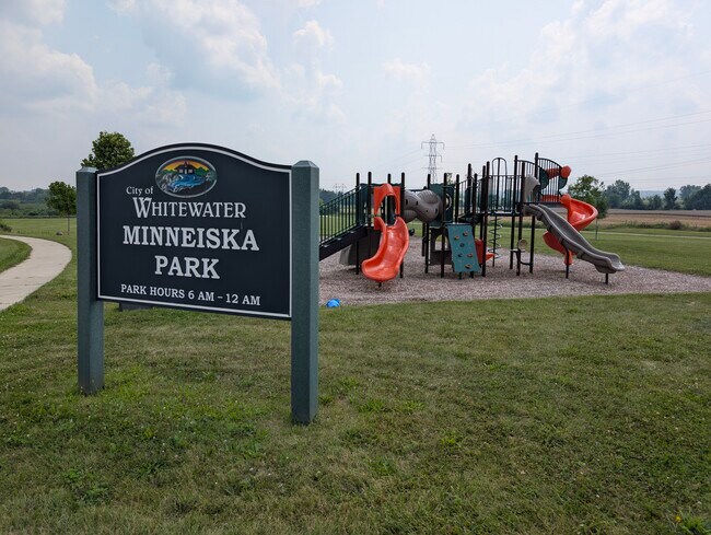 Foto del edificio - Waters Edge