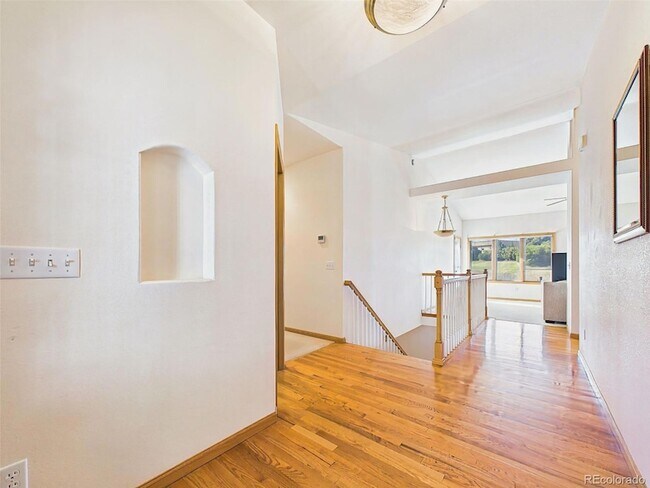 Foto del edificio - 1185 S Park Dr