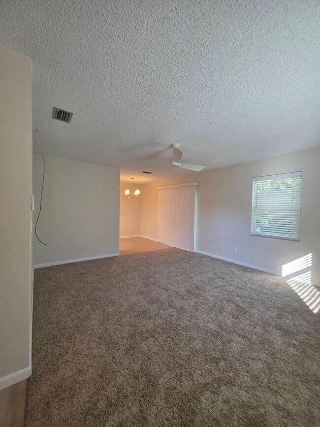 Foto del edificio - 2 Bedroom 1 Bath In Ormond Beach