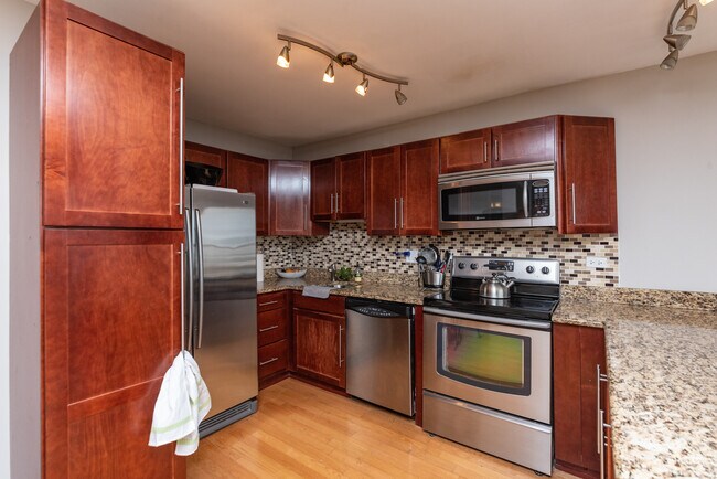 Foto del edificio - 655 W Irving Park Rd