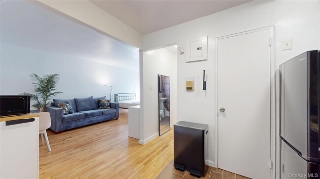 Foto del edificio - 84-50 169th St