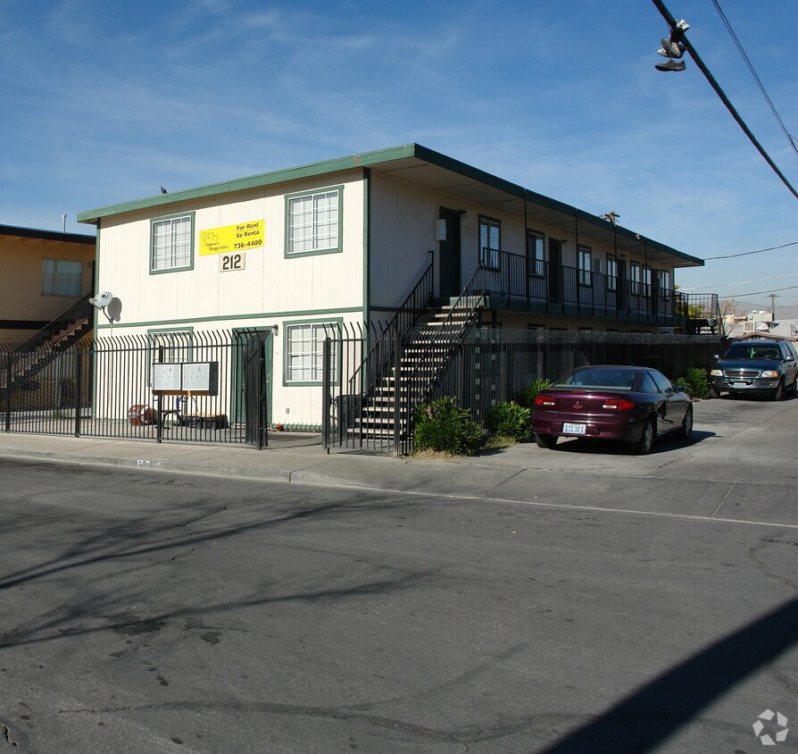 Building Photo - 212 W Philadelphia Ave