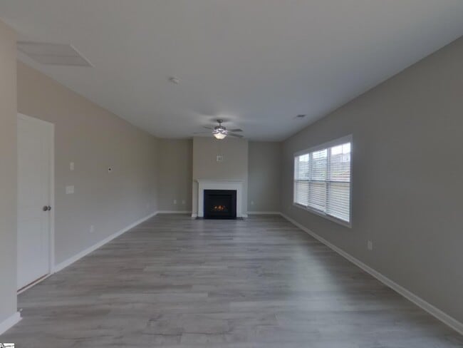 Building Photo - 629 Grantleigh Dr
