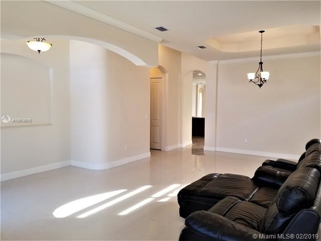 Foto del edificio - 14426 SW 14th St