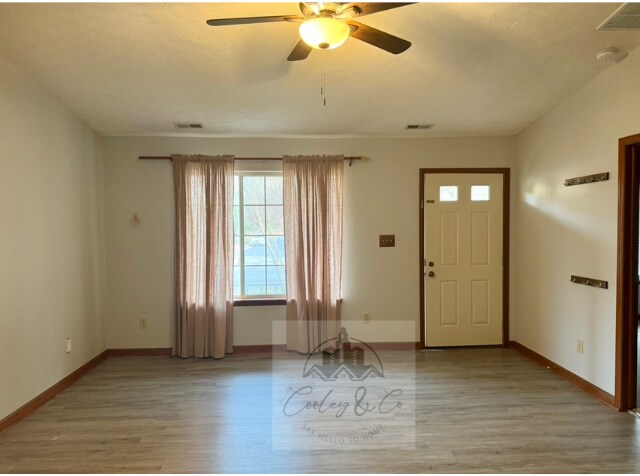 Foto del edificio - 2417 Sierra Dr