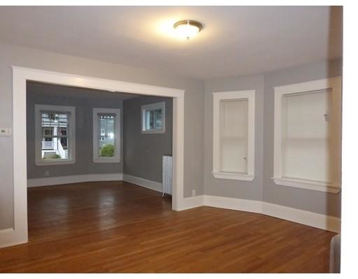 Building Photo - 20 Pheasant St