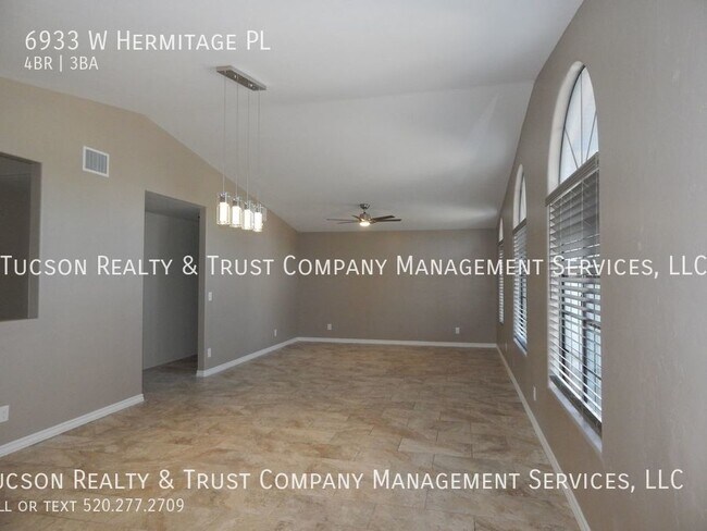 Foto del edificio - 4 Bedrooms - 3 Baths - Over 2500SQFT - NW ...