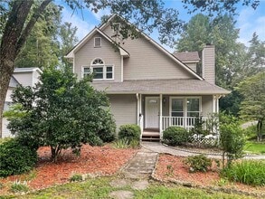 Building Photo - 1454 Hembree Station Dr