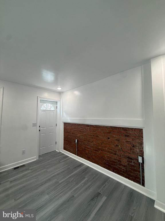 Building Photo - 2121 E Auburn St