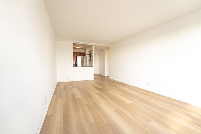 Foto del edificio - 7100 JFK Blvd E
