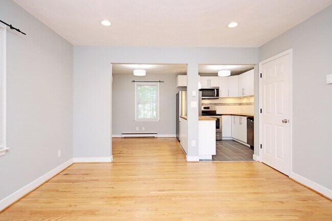Building Photo - 110 Olinda Dr