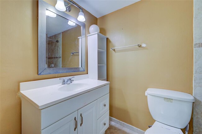 Building Photo - 8141 SW 24th Ct