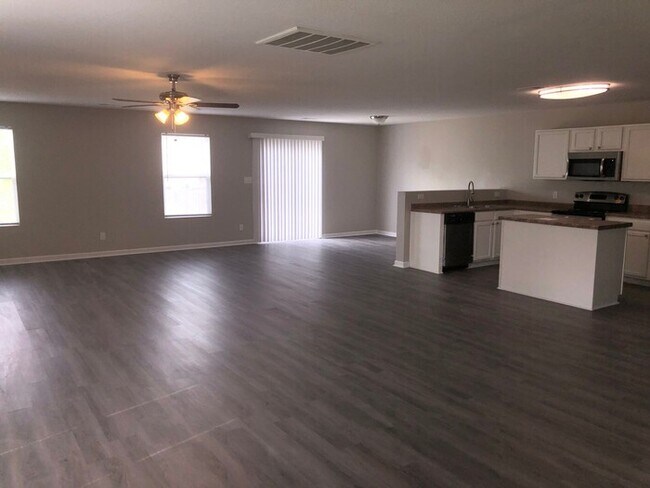 Foto del edificio - 28015 Chasebrook Dr