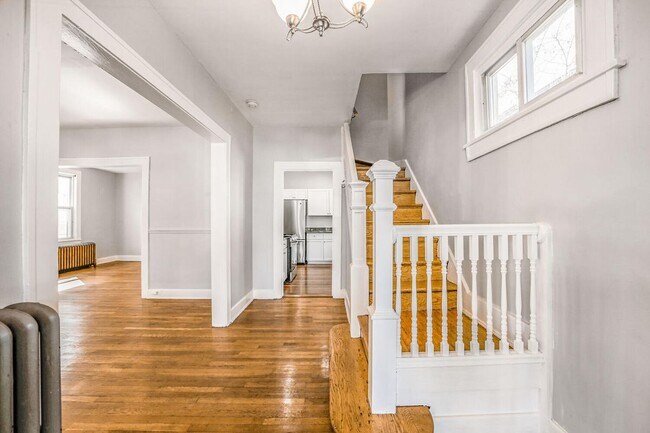 Foto del edificio - 3216 22nd St NE