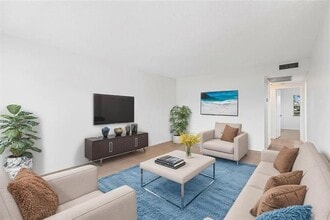 Building Photo - 410 Fanshaw J