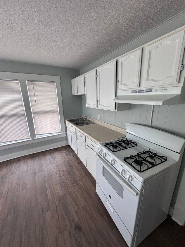 Foto principal - 620 S Main Ave