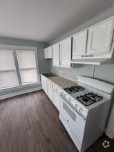 Building Photo - 620 S Main Ave