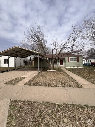 Building Photo - 2618 42nd St