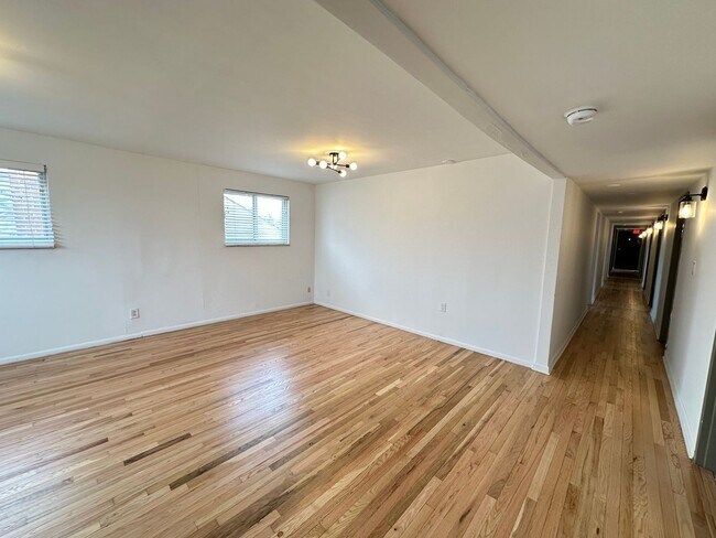 Foto del edificio - 153 E 12th Ave