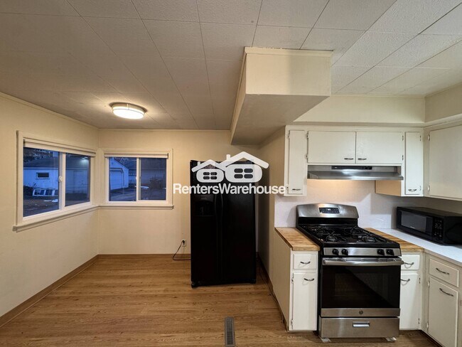 Foto del edificio - 613 Bay St