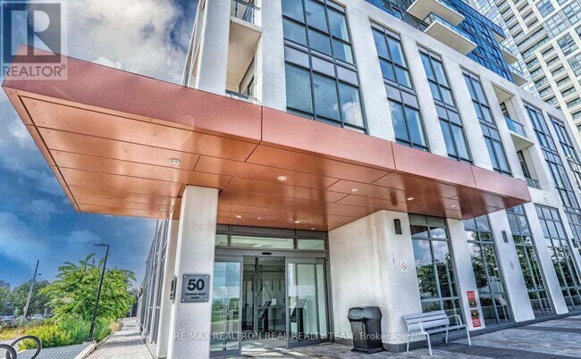 Photo du bâtiment - 50 Thomas Riley Rd