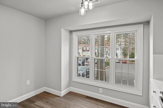 Building Photo - 1515 Marlborough Ct