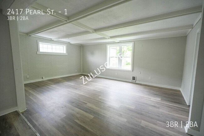 Foto del edificio - 2417 Pearl St