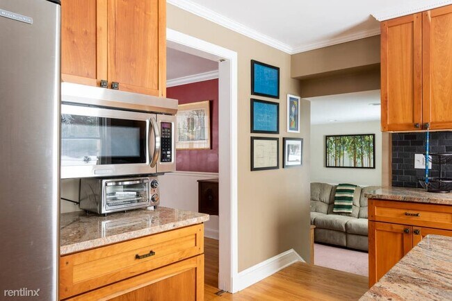 Foto del edificio - 4 br, 2 bath House - 31 Fisher Blvd
