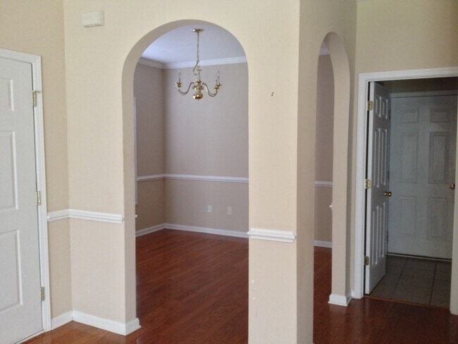 Foto del edificio - 404 Black Smith Ln