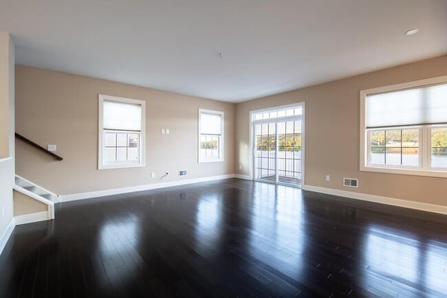 Building Photo - 4208 Admiral's Walk Dr