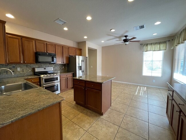 Foto del edificio - 1728 Colton Dr
