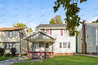 Building Photo - 1071 Selwyn Rd