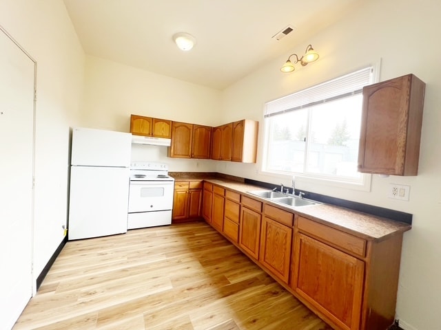 Foto del edificio - 880 Burwell St