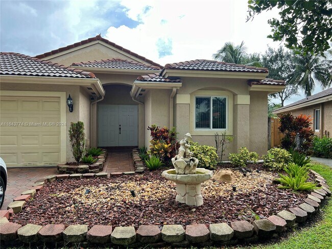 Foto del edificio - 4541 Little Palm Ln