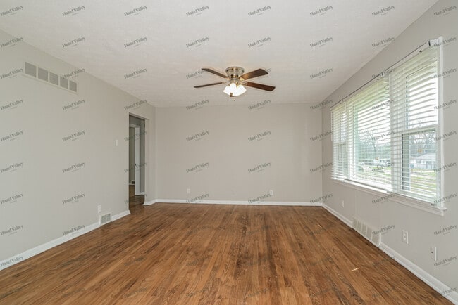 Foto del edificio - 3132 Duquette Dr