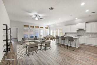 Building Photo - 10835 High Red Mesa