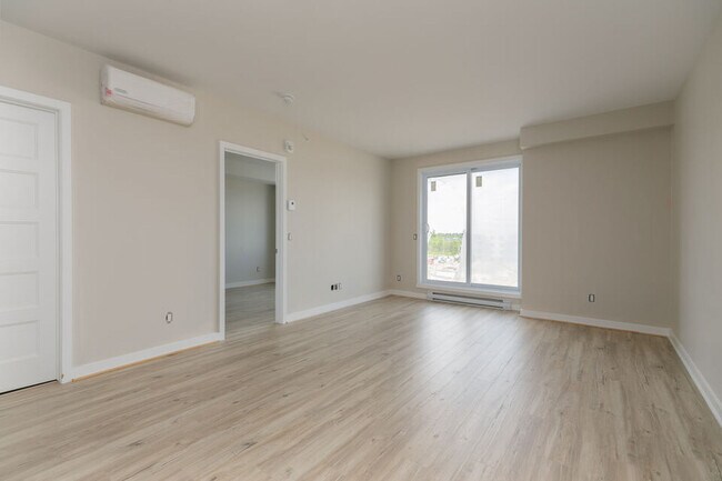 Building Photo - 12065 Rue de Blois
