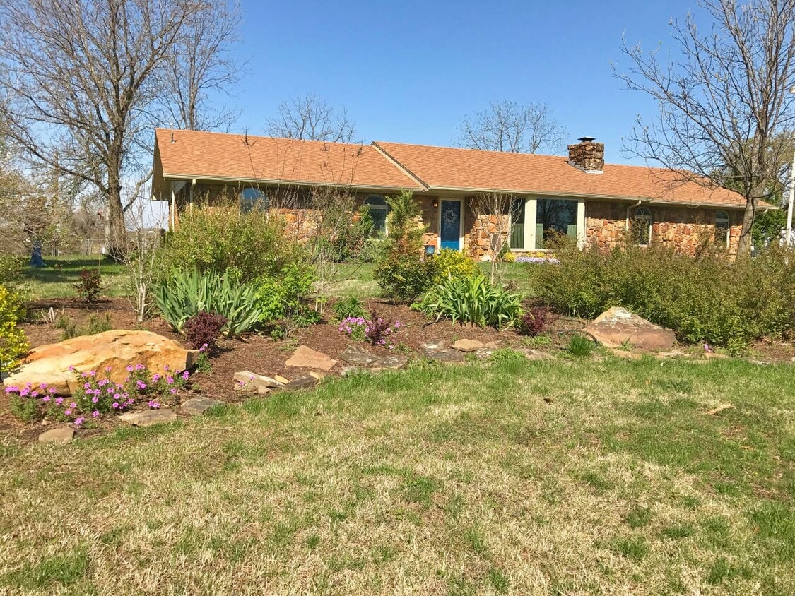 8620 S 193rd West Ave, Sapulpa, OK 74066 House for Rent in Sapulpa