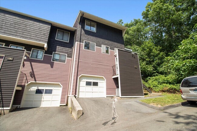 Building Photo - 29 Stonegate Dr
