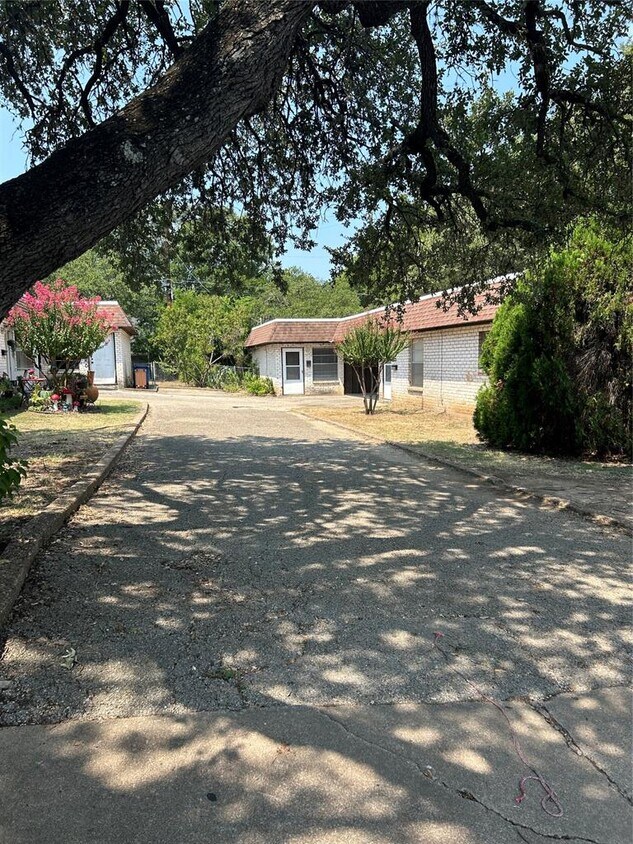 Foto principal - 2605 Trailside Dr