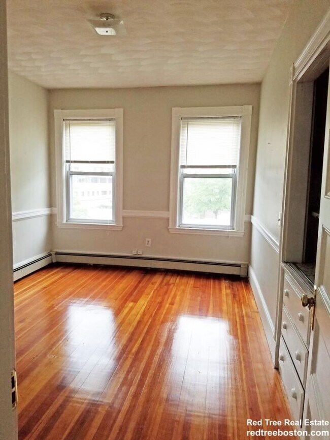 Building Photo - 2 bedroom in Brookline MA 02445