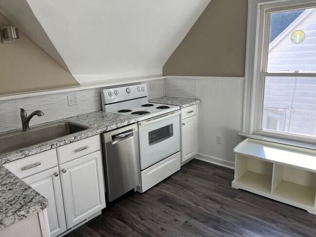 Kitchen-from doorway - 1605 S State St